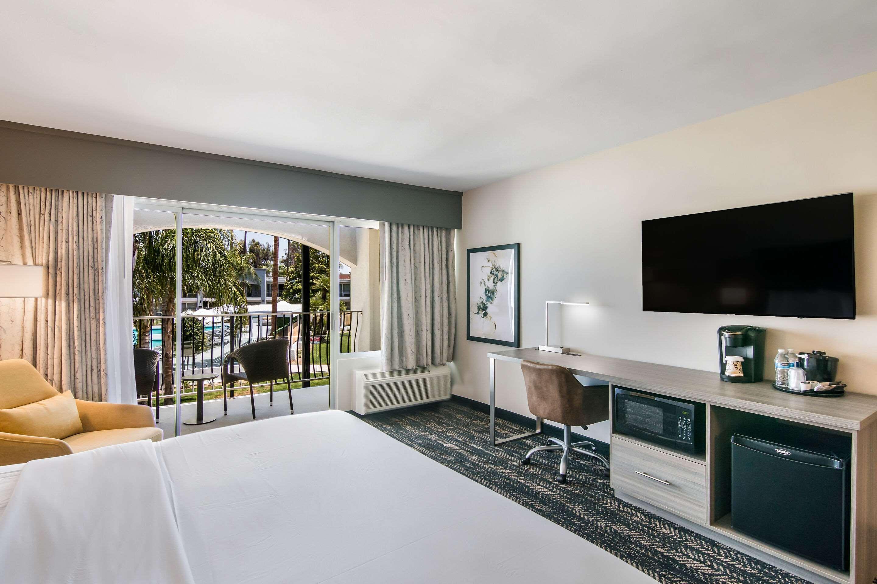 Hourglass Hotel, Ascend Hotel Collection بيكرسفيلد المظهر الخارجي الصورة