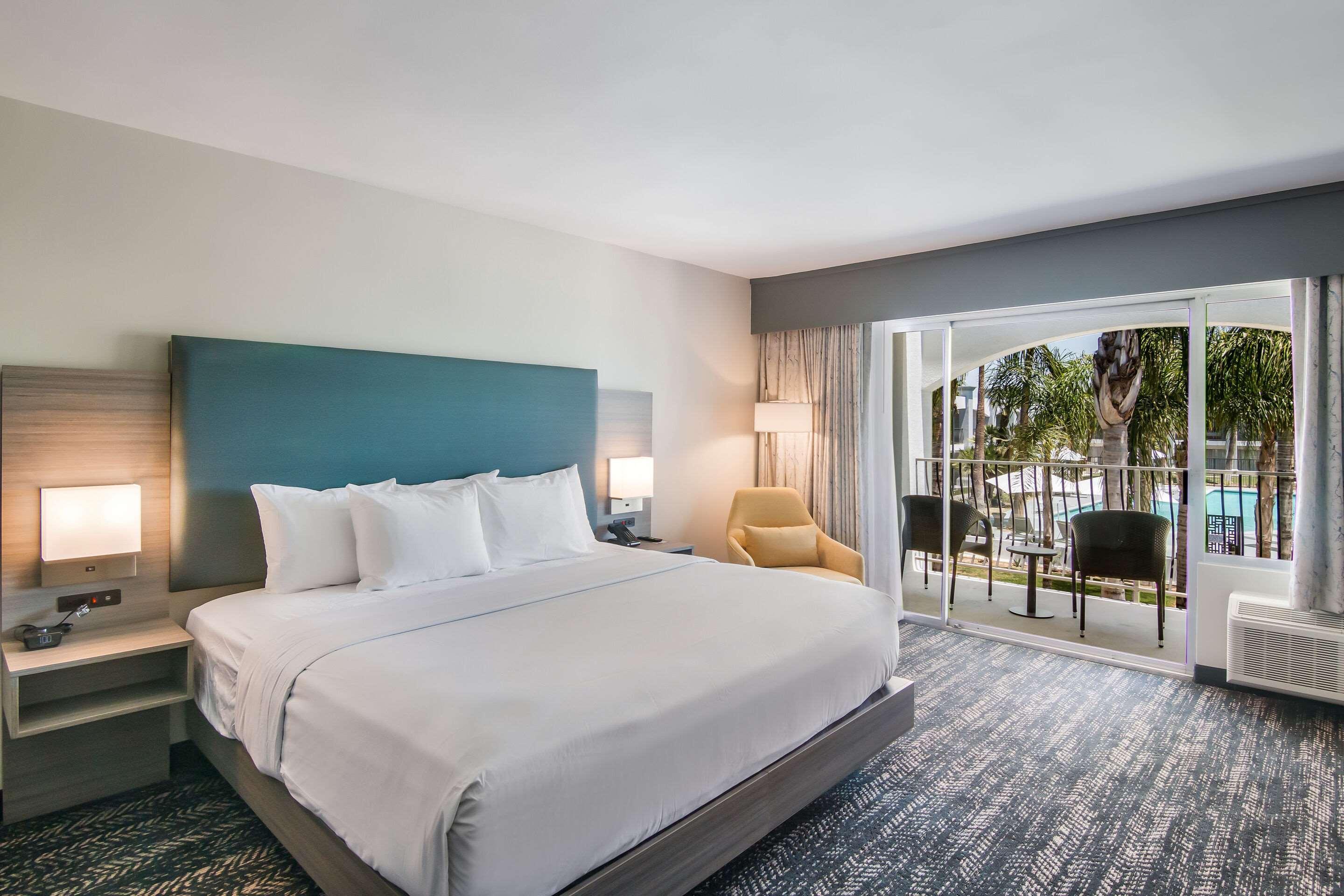 Hourglass Hotel, Ascend Hotel Collection بيكرسفيلد المظهر الخارجي الصورة